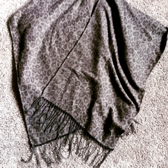Woolrich Leopard Print Shawl/Blanket Style - Picture 1 of 2
